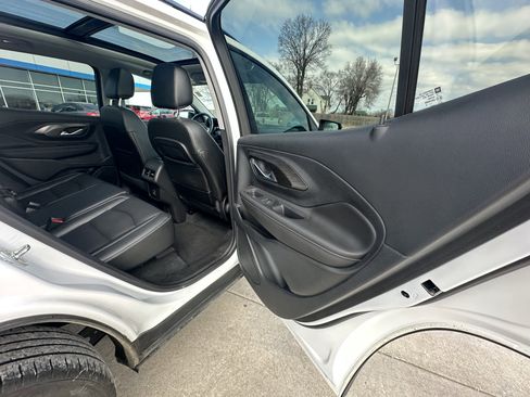 Certified 2022 GMC Terrain SLT w/ Elevation Edition image 28