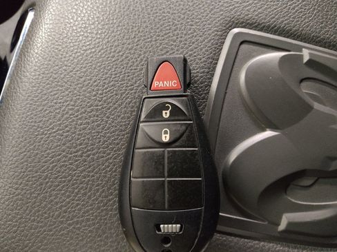 Used 2019 RAM 1500 Big Horn RWD image 32