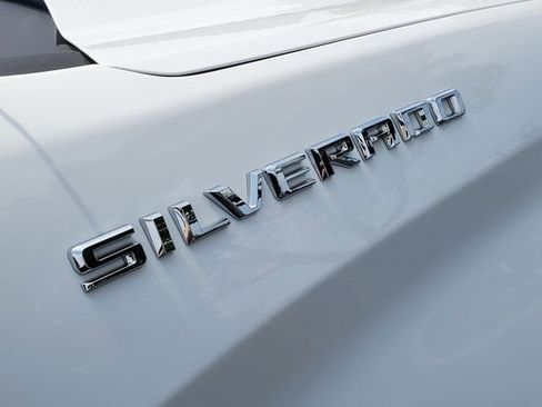 Used 2023 Chevrolet Silverado 1500 LT AWD/4WD image 6