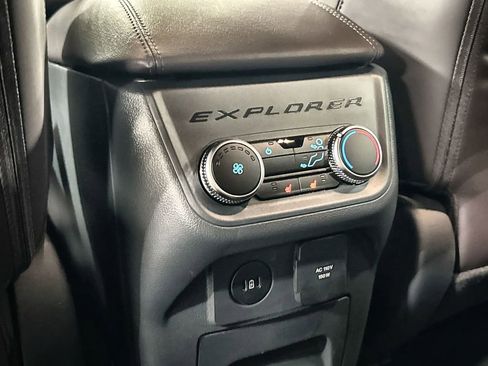 New 2026 Ford Explorer Platinum RWD image 28