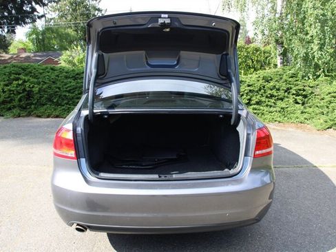 Used 2013 Volkswagen Passat 2.5 SE FWD image 17