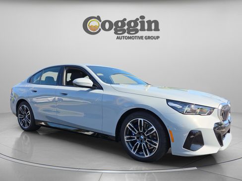 New 2026 BMW 530i w/ M Sport Package RWD image 8