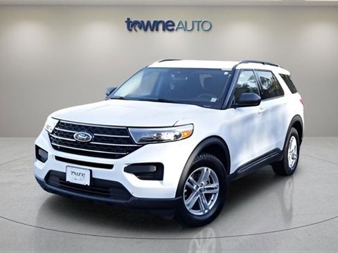 Used 2021 Ford Explorer XLT image 1