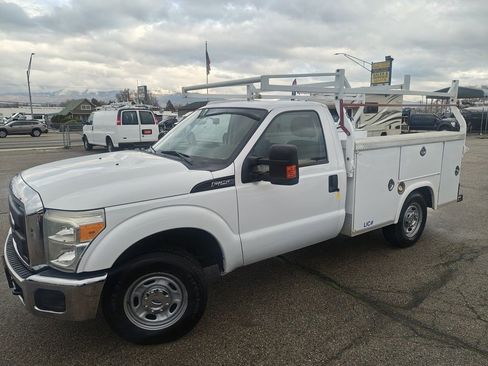 Used 2015 Ford F250 XL w/ XL Appearance Package image 5