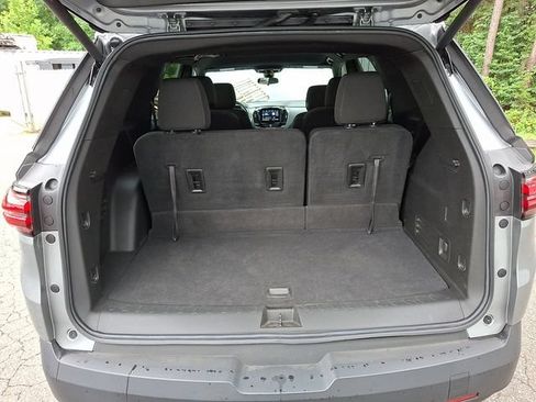 Used 2023 Chevrolet Traverse LT FWD image 24