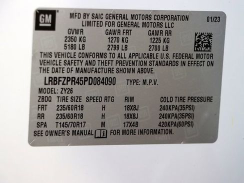 Used 2023 Buick Envision Essence AWD/4WD image 39
