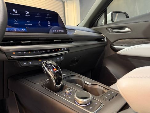 Certified 2024 Cadillac XT4 Sport FWD image 17