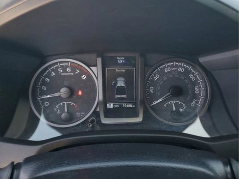 Used 2023 Toyota Tacoma TRD Sport w/ Technology Package image 27