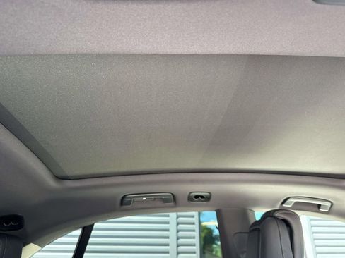 New 2026 Porsche Macan Electric RWD image 15