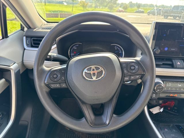 Certified 2024 Toyota RAV4 XLE AWD/4WD image 20