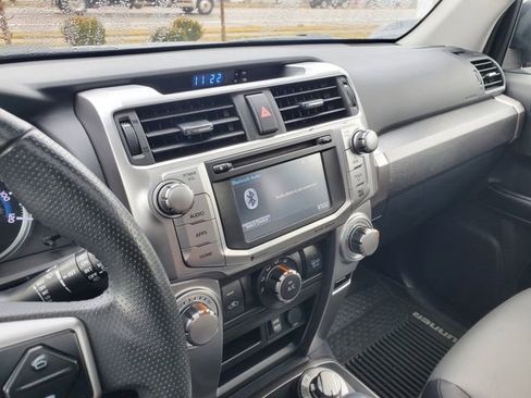 Used 2018 Toyota 4Runner SR5 Premium image 25