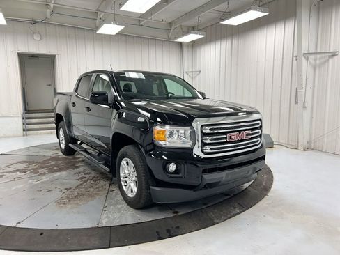 Used 2019 GMC Canyon SLE w/ Driver Alert Package AWD/4WD image 2