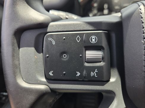 Used 2024 Land Rover Defender 110 X AWD/4WD image 28