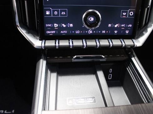 New 2026 GMC Acadia Denali w/ Super Cruise Package AWD/4WD image 33