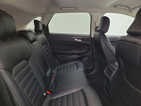 Used 2024 Ford Edge SEL image 19