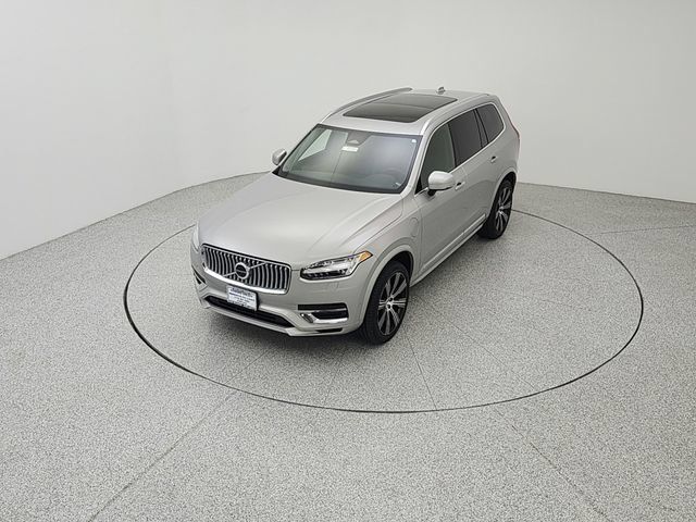 Certified 2025 Volvo XC90 T8 Plus w/ Protection Package Premier AWD/4WD image 13