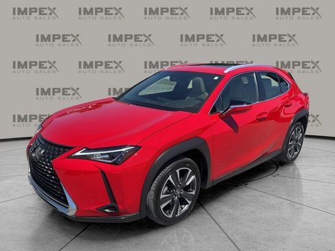 Used 2019 Lexus UX 200 w/ Premium Package image 1