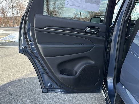 Used 2019 Jeep Grand Cherokee Overland image 24