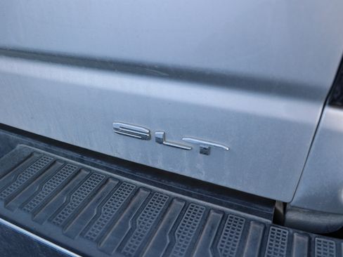 Used 2019 GMC Sierra 1500 SLT image 13