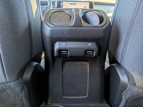 New 2025 Jeep Gladiator Sport image 23