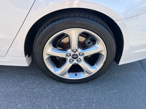 Used 2013 Ford Fusion SE image 40