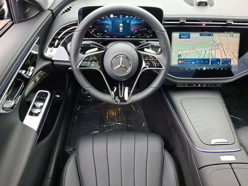 New 2026 Mercedes-Benz E 450 4MATIC Sedan image 9
