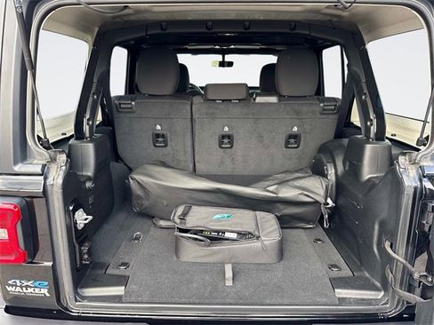 Used 2022 Jeep Wrangler Unlimited Rubicon 4xe image 13