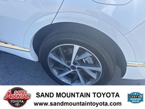 Used 2025 Genesis GV80 2.5T Advanced image 12