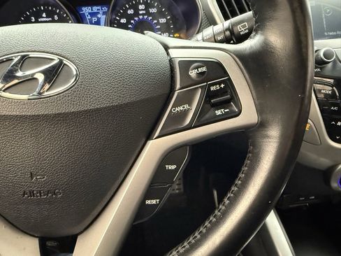 Used 2016 Hyundai Veloster w/ Option Group 03 image 26