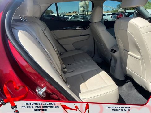 Used 2023 Buick Envision Essence image 17