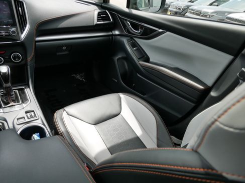 Used 2019 Subaru Crosstrek 2.0i Limited w/ Moonroof Package w/Navigation AWD/4WD image 11
