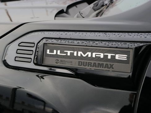 Used 2024 GMC Sierra 3500 Denali Ultimate image 9