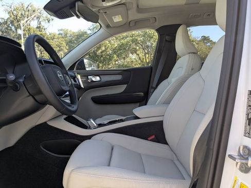 New 2026 Volvo XC40 B5 Ultra AWD/4WD image 21