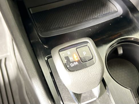 Used 2022 Nissan Rogue SV FWD image 25