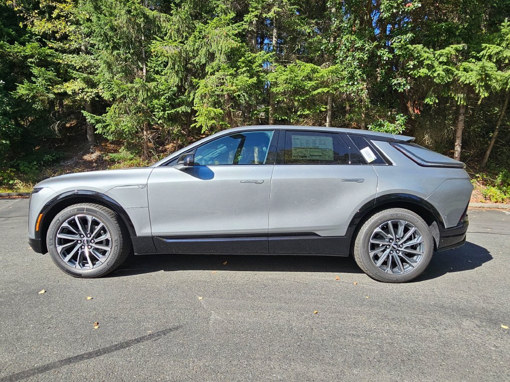 New 2027 Cadillac Lyriq Sport AWD/4WD image 2