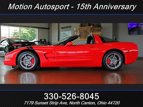 Used 2003 Chevrolet Corvette Coupe w/ Preferred Equipment Group RWD image 8