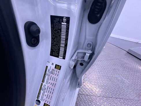 Used 2024 Toyota Corolla LE image 38