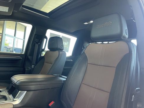 Used 2023 Chevrolet Silverado 1500 High Country w/ High Country Premium Package AWD/4WD image 12