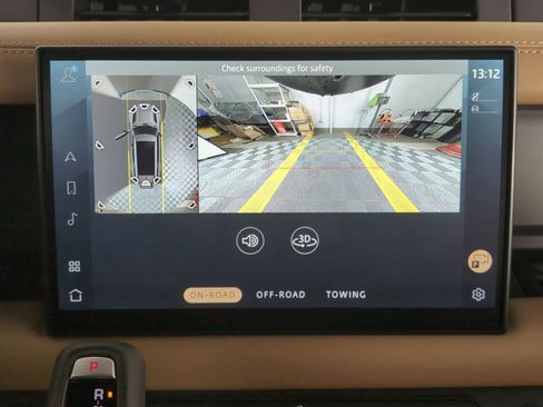 Used 2025 Land Rover Defender 130 S image 24