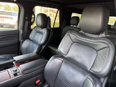 Certified 2023 Lincoln Navigator Reserve image 15