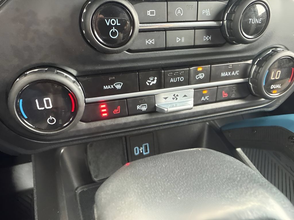Used 2023 Ford Bronco Wildtrak AWD/4WD image 12