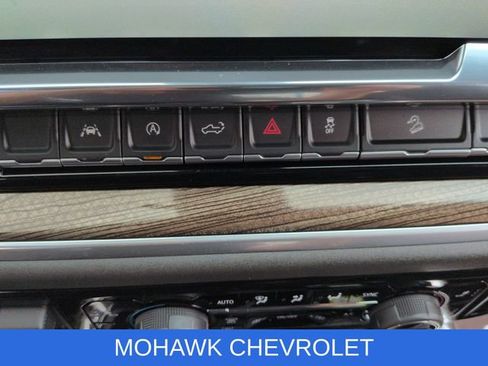 Certified 2025 Chevrolet Silverado 1500 LT Trail Boss w/ Convenience Package II AWD/4WD image 35