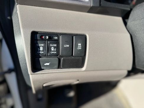 Used 2017 Honda Odyssey EX-L image 12