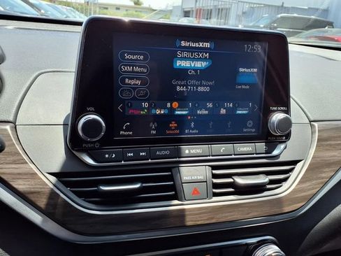 Used 2025 Nissan Altima 2.5 SV FWD image 5