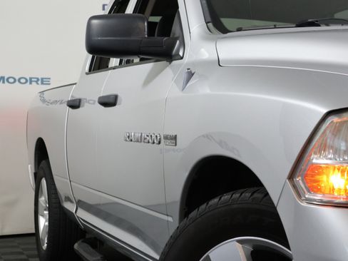 Used 2012 RAM 1500 Express RWD image 3
