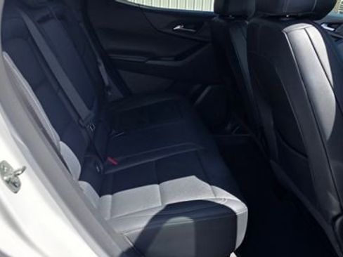 Used 2025 Chevrolet Equinox LT w/ Convenience Package II AWD/4WD image 14