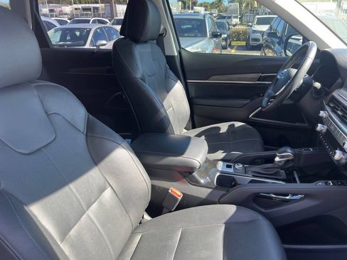Used 2022 Kia Telluride EX w/ EX Premium Package FWD image 9