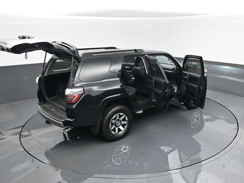 Used 2022 Toyota 4Runner TRD Off-Road Premium AWD/4WD image 30