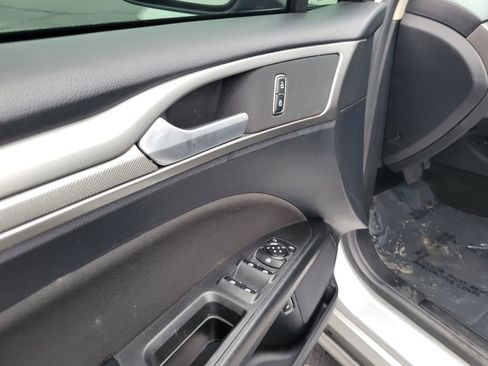 Certified 2019 Ford Fusion SE image 19