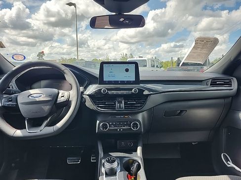 Used 2023 Ford Escape ST-Line image 3